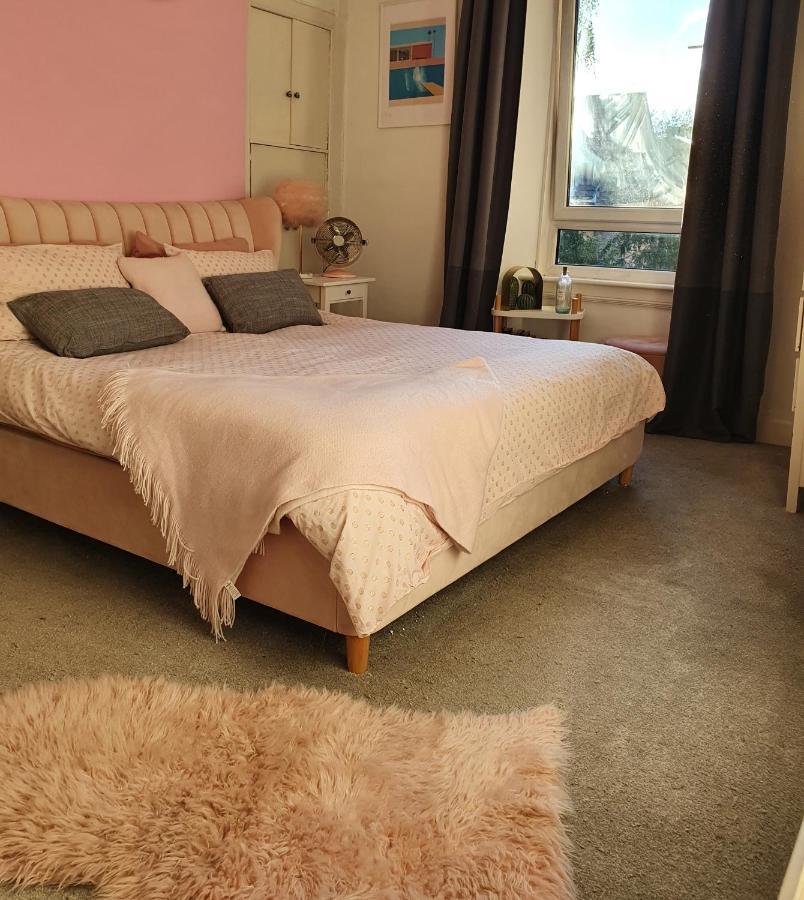 Апартаменты The Flat With The Pink Door Эдинбург Экстерьер фото
